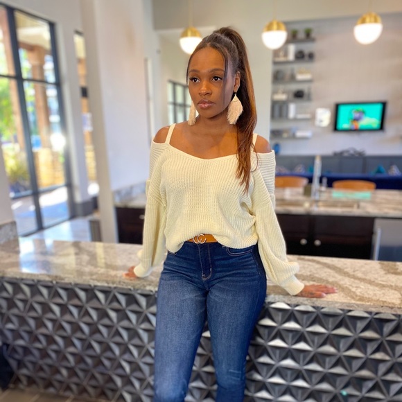 Ivory Sweater - Picture 1 of 3